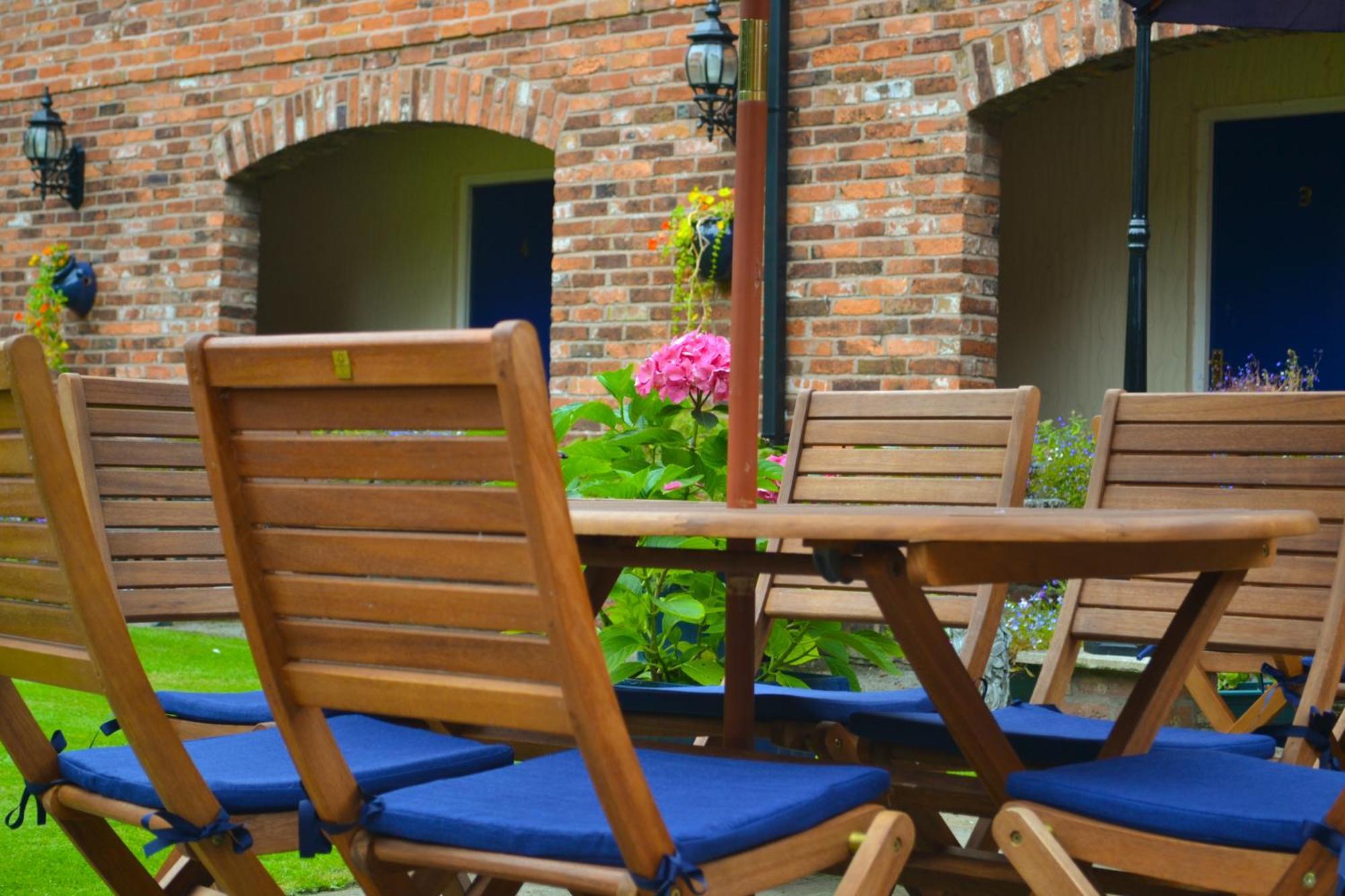 The Manor Guest House Cheadle  Exterior foto